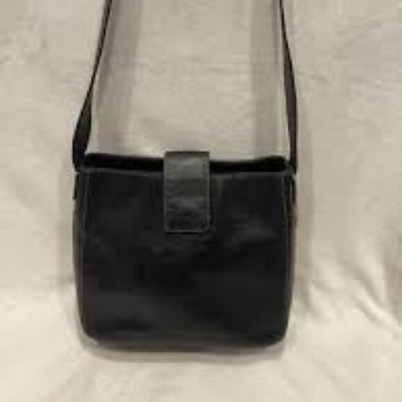 Fossil Handbags - Vintage FOSSIL KeyFossil Black Leather White Contrast Stitch Shoulder Bag.